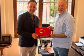 izmit-belediyesinden-muhtarlara-dogum-gunu-ziyareti-D5jksgAD.jpg