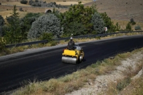 kayseri-buyuksehirden-kirsalda-yol-calismasi-Myw8fWv2.jpg