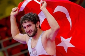 kayseri-sekersporun-gurescisinden-milli-gurur-dJLTFKPH.jpg
