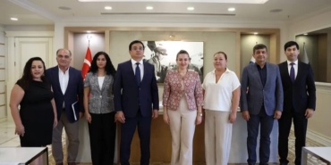 kirgiz-cumhuriyeti-antalya-baskonsolosu-baskan-vekili-ozdemiri-ziyaret-etti-1zViJ1uR.jpg
