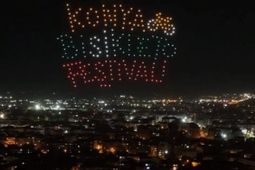konya-tas-binada-festivale-ozel-video-mapping-ve-drone-gosterisi-buyuledi-T5rnQgXX.jpg