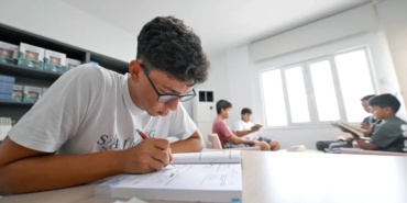 mersin-aydincik-okuma-salonu-ogrencilerin-gozdesi-FL9TJilx.jpg