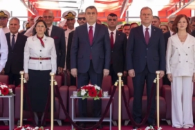 mersinde-zafer-bayrami-coskusu-cdkMNqJS.jpg