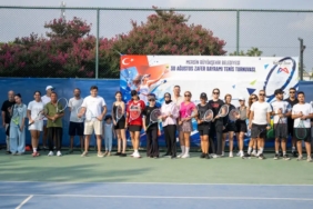 mersinde-zafer-bayrami-heyecani-basladi-2zAMfiuk.jpg