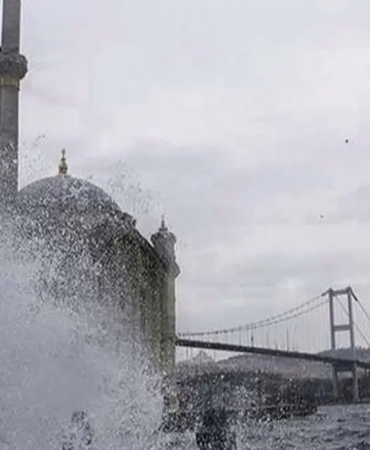 meteorolojiden-uclu-uyari-saganak-firtina-ve-toz-tasinimi-geliyor-4r1QWJXq.jpg