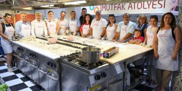 muhtarlardan-makarna-yarisi-P7cXAajI.jpg