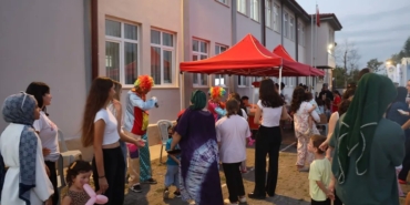 mutluluk-tiri-sapancada-cocuklarin-yuzunu-guldurdu-DfbRid6E.jpg