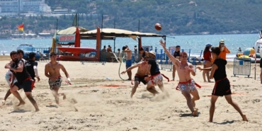 pamucak-sahilinde-spor-soleni-hR4j7h9Y.jpg