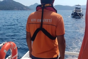 tersane-adasi-aciklarinda-tekne-arizasi-JSZsK9l6.jpg
