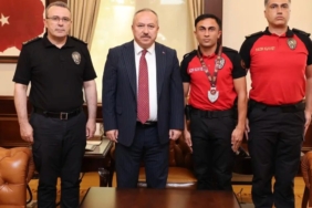 turkiye-ikincisi-polis-memurundan-genel-mudur-fidana-ziyaret-jjzLYqJJ.jpg