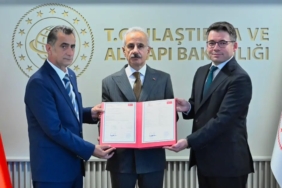yerli-lokomotif-e5000-avrupa-birligi-sertifikasini-aldi-JegrJGft.jpg