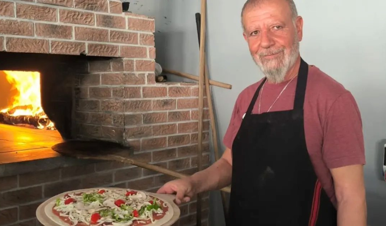 36-yil-sonra-memlekete-donus-mardine-1-milyon-euroluk-dev-pizza-yatirimi-vvM9rATk.jpg