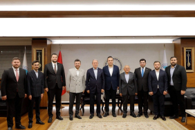 ak-partili-gencler-baskan-buyukkilicla-bulustu-XksZvg83.jpg