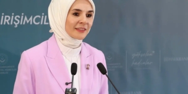bakan-goktastan-hakkaride-sehit-aileleri-ve-gazilerle-vefa-bulusmasi-ZMMJN9fs.jpg