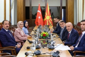 bakan-goktastan-kuzey-makedonyada-sosyal-mutabakata-imza-xp3lppH3.jpg