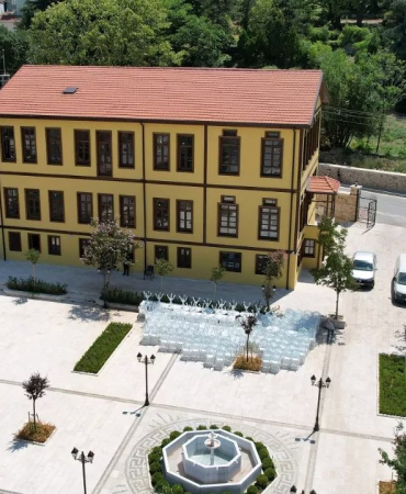 bursa-dusunce-okulu-icin-yeni-basvurular-aliniyor-mlJwixLM.jpg