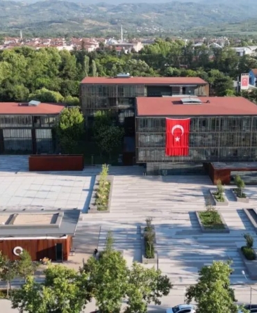bursa-inegolden-bin-650-ogrenciye-33-milyon-tllik-kirtasiye-destegi-IuGnOHjO.jpg