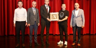 bursada-ogretmenler-maarifin-kalbinde-oyunla-bulustu-OBGcVzJJ.jpg