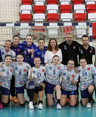 bursali-kadin-hentbolculardan-bir-galibiyet-daha-l4eO3Kk4.jpg