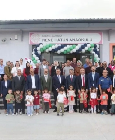 cayirovada-yeni-egitim-ogretim-doneminin-ilk-ders-zili-caldi-2AfIliRb.jpg