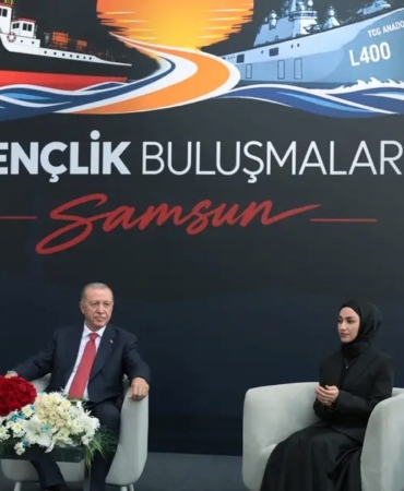 cumhurbaskani-erdogan-gelecegin-turkiyesini-gencler-hazirlayacak-XhCis7CT.jpg