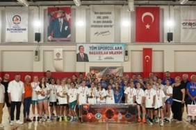 denizlide-egenin-iki-yakasi-basketbol-turnuvasinda-bulustu-TjJp6FUm.jpg