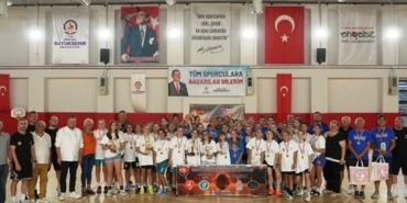 denizlide-egenin-iki-yakasi-basketbol-turnuvasinda-bulustu-TjJp6FUm.jpg