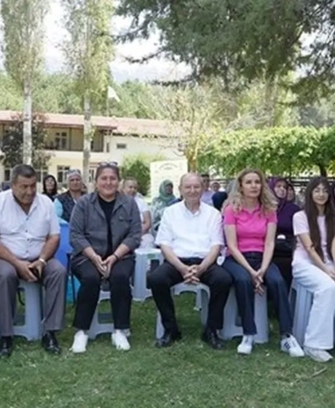 denizlide-kadinlar-dogayla-ic-ice-yaz-kampinda-OaOXp2iT.jpg