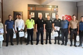 duzcede-basarili-emniyet-personeli-odullendirildi-XxWueMNi.jpg