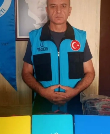 edirne-yesevi-hareketinden-ogrencilere-canta-ve-kirtasiye-destegi-77bfnpOh.jpg