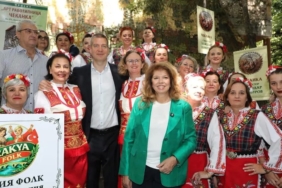 edirneli-kadinlar-bulgaristanda-trakya-ruzgari-estirdi-VksfSCxV.jpg