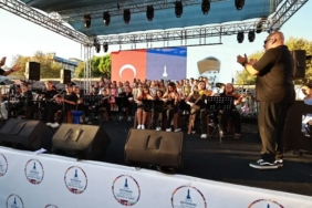efes-selcukta-efest-2026-renkli-etkinliklerle-devam-etti-va5sk5l9.jpg
