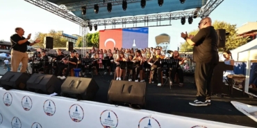 efes-selcukta-efest-2026-renkli-etkinliklerle-devam-etti-va5sk5l9.jpg