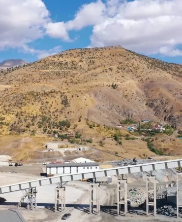 eti-bakir-siirtte-yerin-669-metre-altindan-180-milyon-dolarlik-katki-sagliyor-uXaPU9kI.jpg