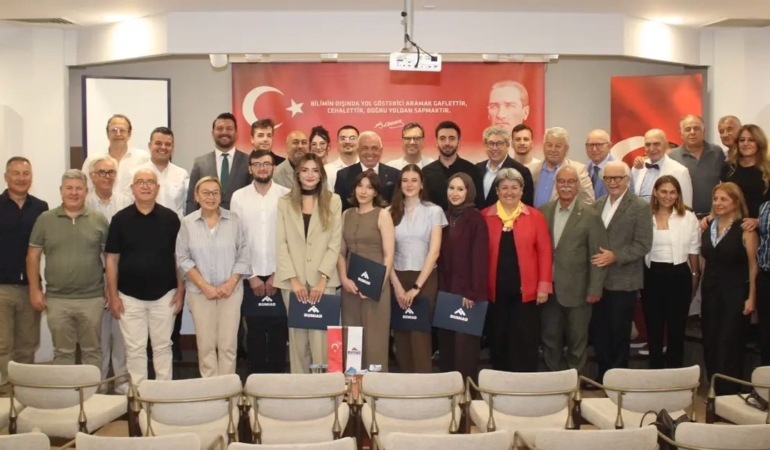 genc-muhendisler-is-hayatina-hazirlaniyor-Du4f89fs.jpg