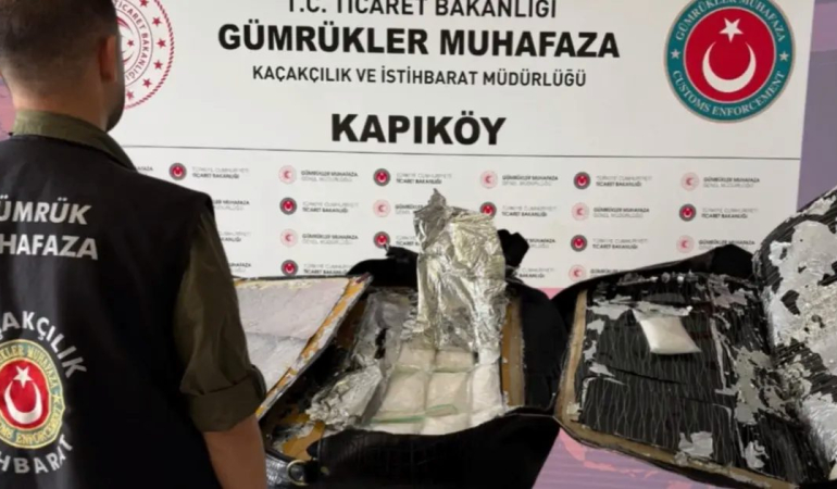 gumruklerde-8-ayda-819-milyar-liralik-kacakcilik-operasyonu-6aJHwsuR.jpg