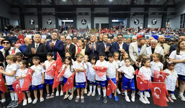 ibb-fatih-spor-kompleksi-yeni-cehresiyle-acildi-RQmamTwS.jpg