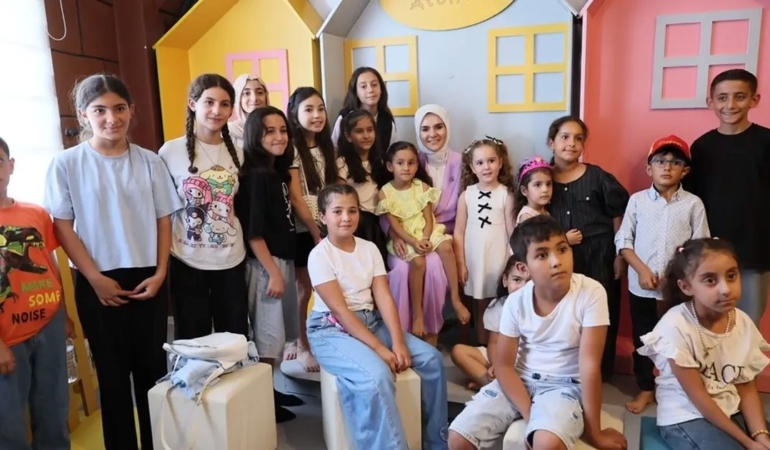 ihtiyac-sahibi-ogrencilere-egitim-destegi-icin-2-milyar-lira-kaynak-aktarildi-qCL9yQwi.jpg