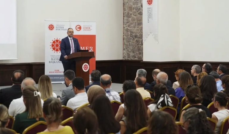 iletisimden-izmirde-kamu-personeline-yonelik-egitim-JI2Hb6XB.jpg
