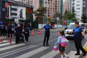 istanbul-beylikduzunde-okul-cevrelerinde-guvenlik-artirildi-s5xVFhbu.jpg