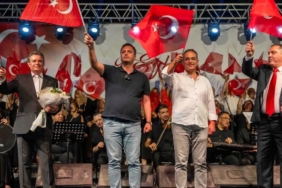 izmir-bornovada-9-eylul-coskusu-aDrsJCNC.jpg