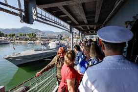 izmir-buyuksehirin-gezileri-emeklilere-nefes-oluyor-MdwD5mnz.jpg