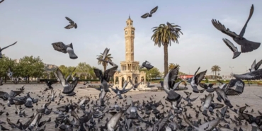 izmir-saat-kulesi-125-yildir-zamana-taniklik-ediyor-NhNhKcjO.jpg