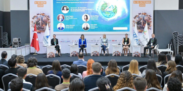 izmirde-karbon-ayak-izini-ulasim-tercihi-belirliyor-xB1WRlKT.jpg