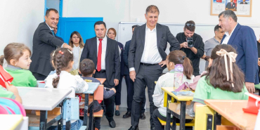 izmirde-kiziloba-ilkokulu-yenilendi-cocuklar-bayram-etti-vR5vtvTV.jpg