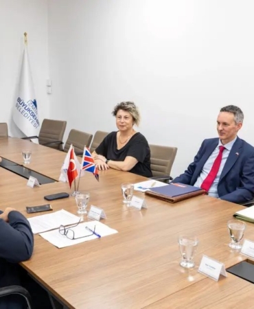izmirden-kati-atik-bertarafi-icin-ingiltereyle-fikir-alisverisi-onerisi-TKyQpmqY.jpg