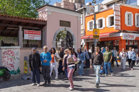 izmirin-emeklileri-kenti-kesfediyor-Hc4YJ2la.jpg