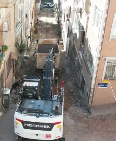 izmit-belediyesi-yukari-pazar-caddesini-yeniliyor-bVYBJxRS.jpg