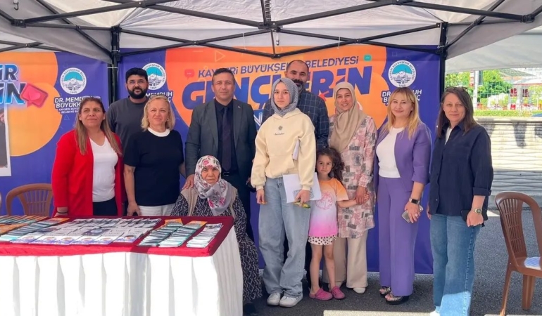 kayseri-buyuksehir-yeni-universitelilerle-bulustu-iCw7ADdc.jpg