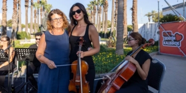 kizi-keman-caldi-anne-yonetti-qId3AgtV.jpg
